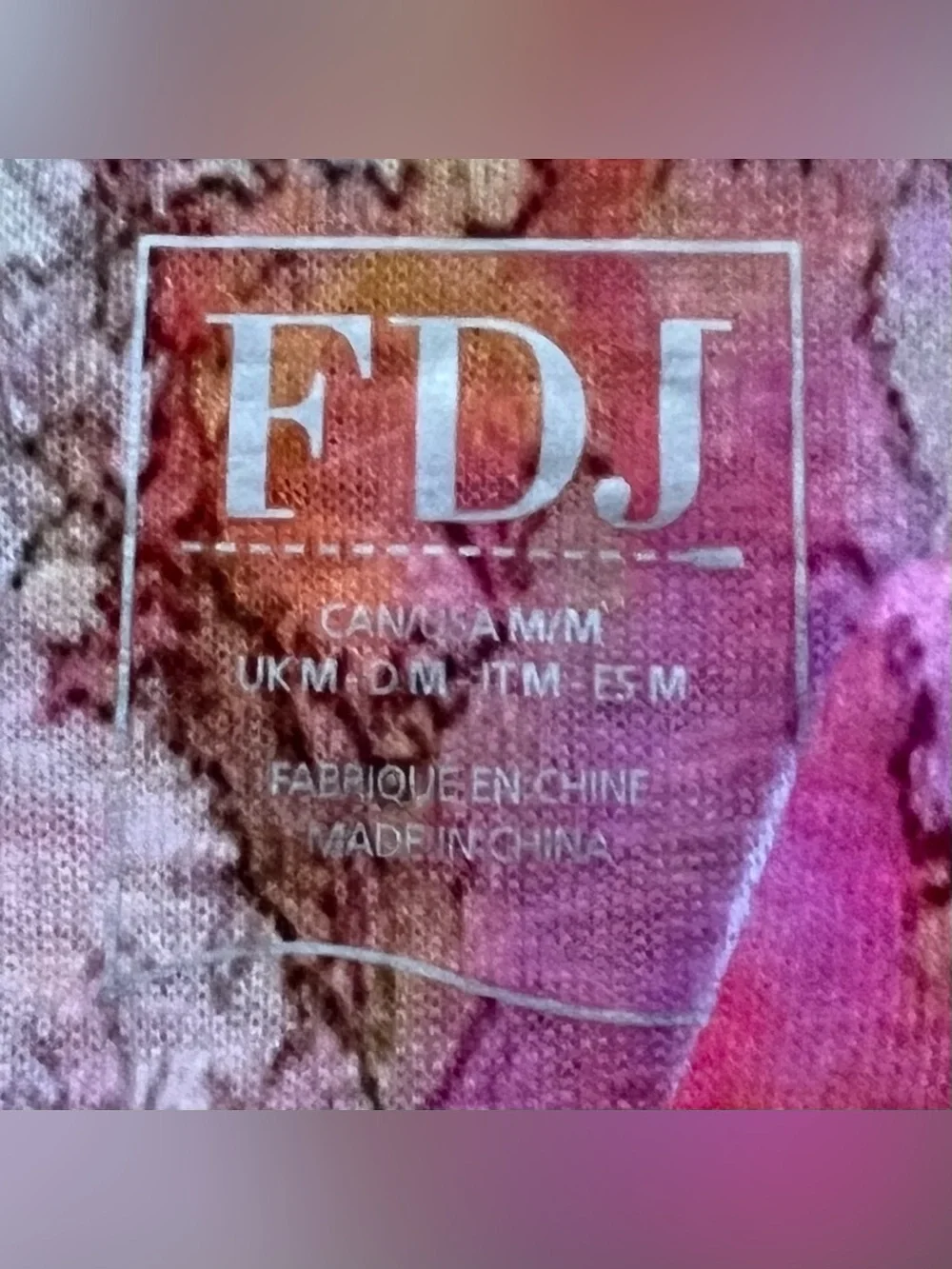 FDJ Women’s Multicolor Pullover Blouse w/ Elbow Length Sleeves - Size M - EUC